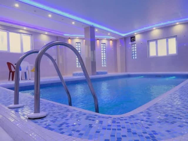 اجاره ویلا چهار خواب استخر جکوزی یاس